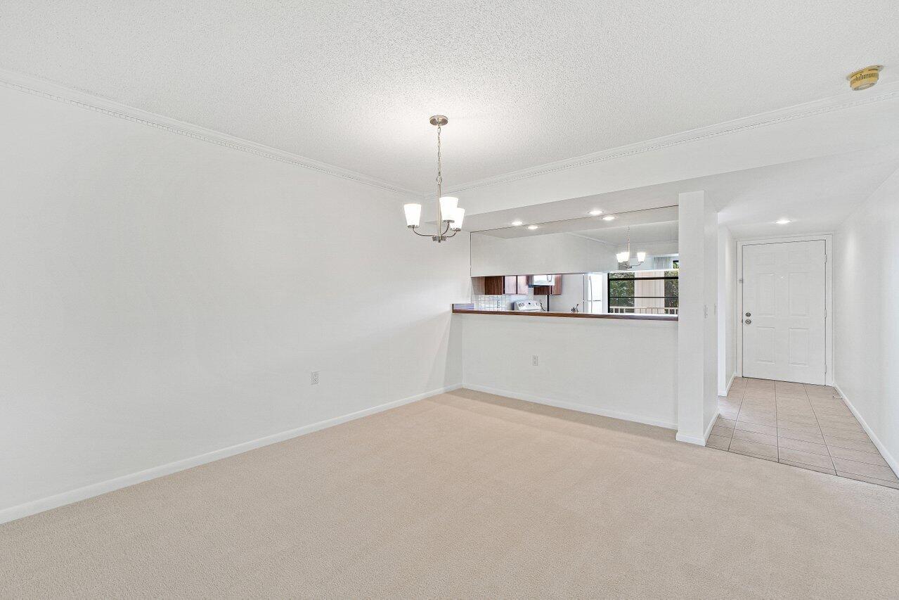 6121 Balboa Circle, Unit 303 Boca Raton, FL 33433 - Photo 9 of 25 012-6121BalboaCircle-BocaRaton-FL-33433-