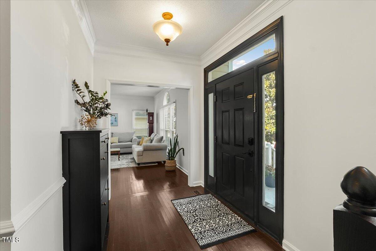 9813 Rockledge Drive Raleigh, NC 27617 - Photo 8 of 52 a view of living room