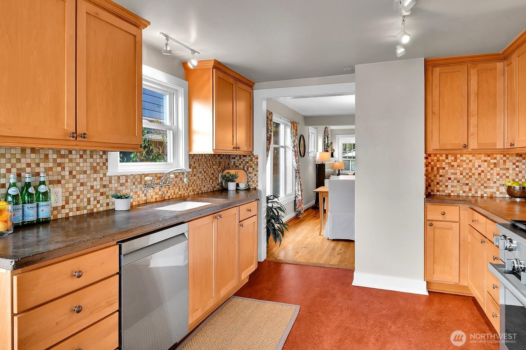608 North 64th Street Seattle, WA 98103 - Photo 7 of 32 Gallery Image 7