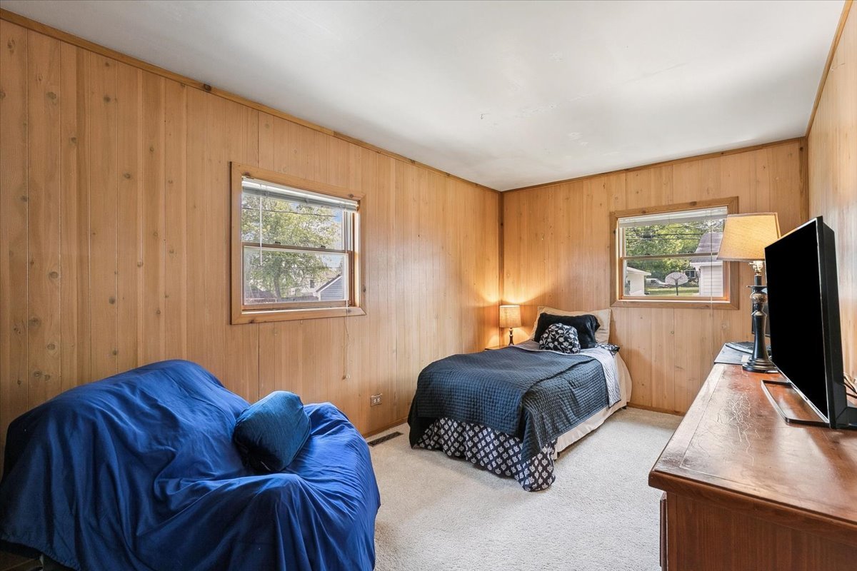 1518 Ridgeway Street Round Lake Beach, IL 60073 - Photo 15 of 21 Gallery Image 15