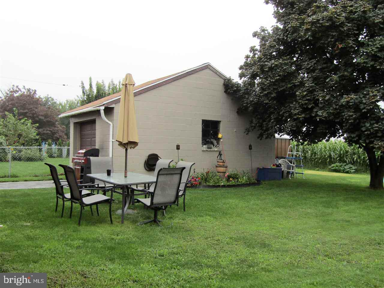 1464 Seven Valleys Road York, PA 17408 - Photo 3 of 5 Gallery Image 3