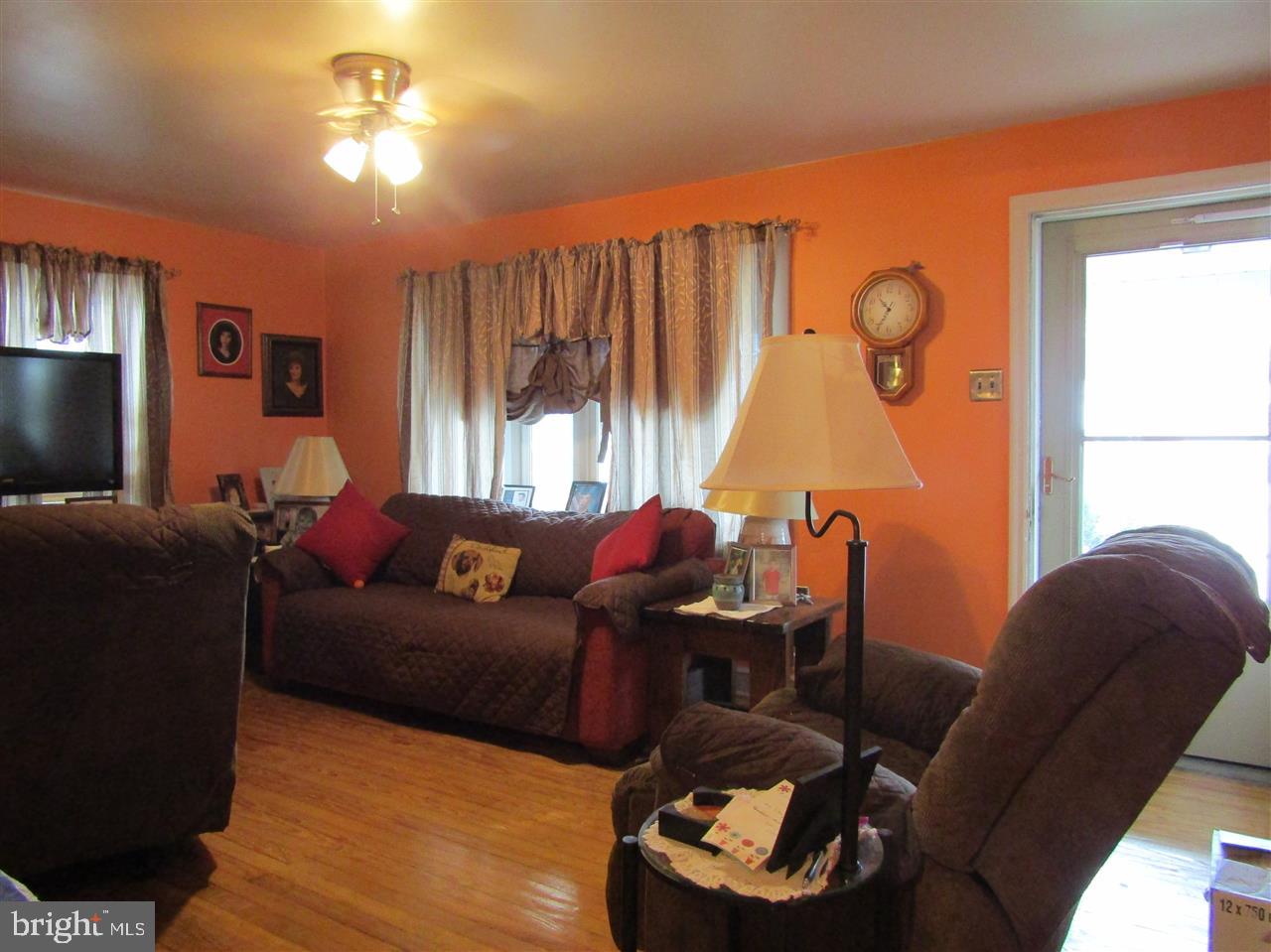 1464 Seven Valleys Road York, PA 17408 - Photo 4 of 5 Gallery Image 4