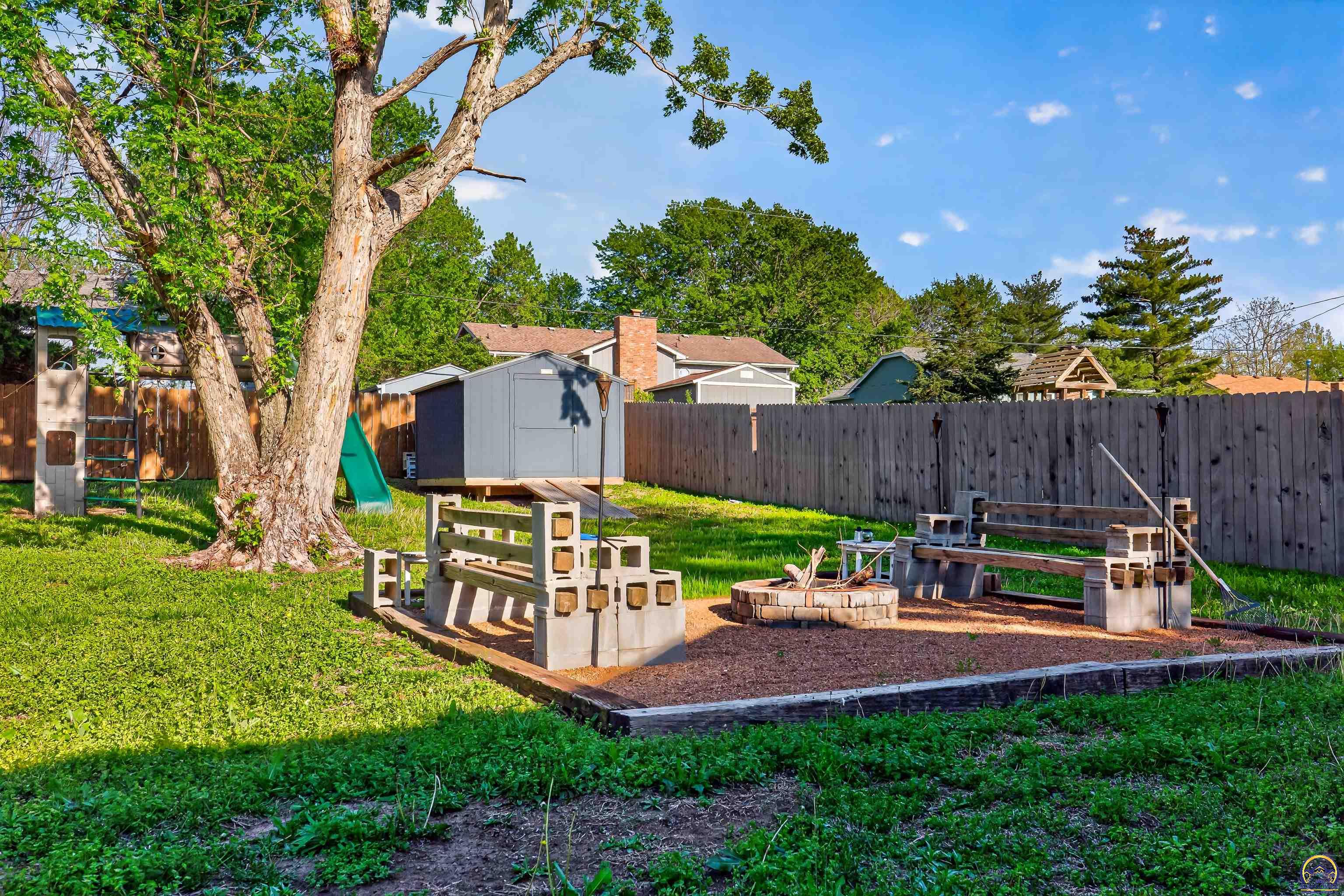 1002 Southwest Ashworth Road Topeka, KS 66604 - Photo 19 of 20