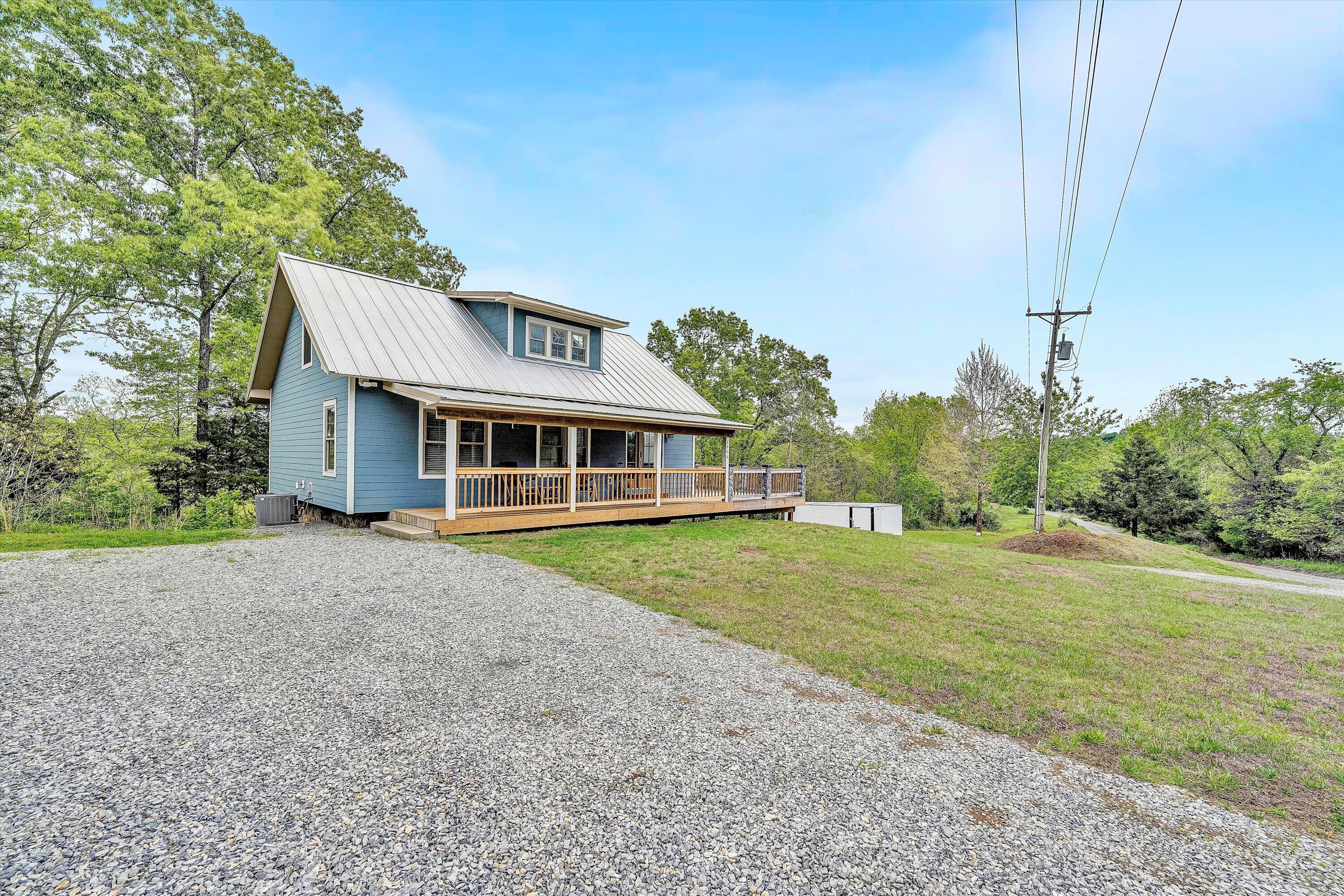2866 Rucker Road Moneta, VA 24121 - Photo 3 of 32 31-SGP-85