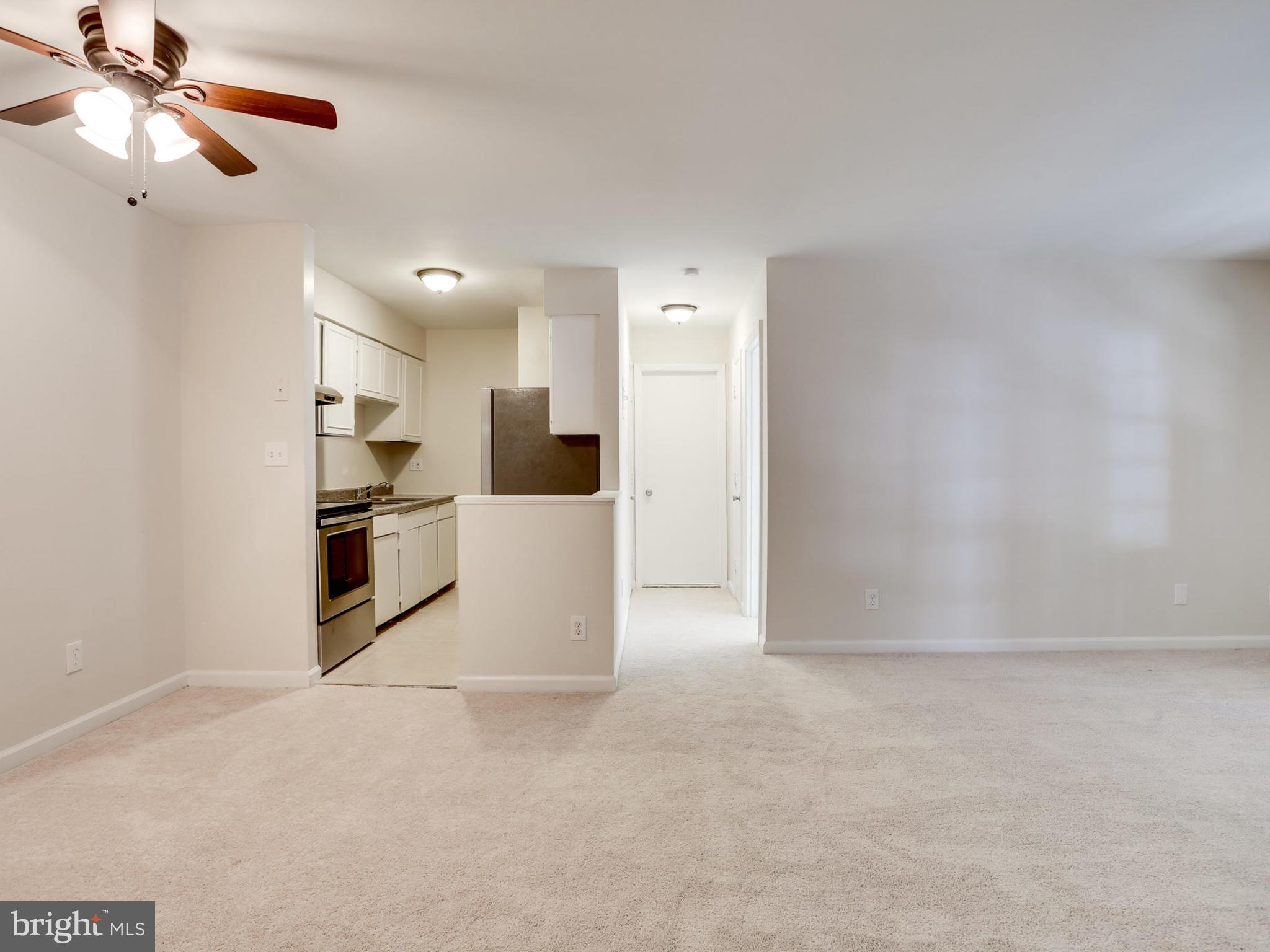 8110 Colony Point Road, Unit 215 Springfield, VA 22152 - Photo 13 of 27 Dining Room