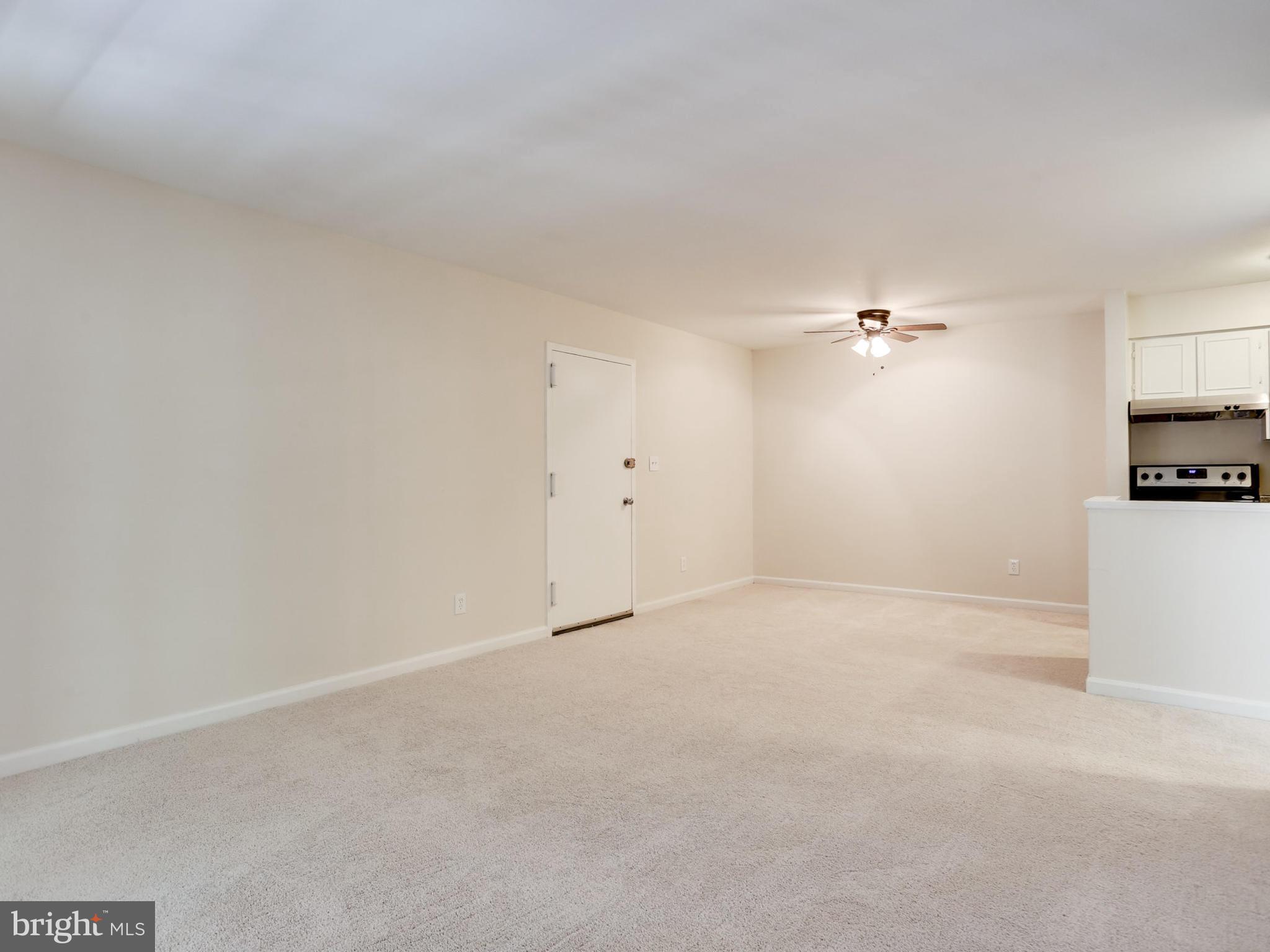 8110 Colony Point Road, Unit 215 Springfield, VA 22152 - Photo 16 of 27 Living Room