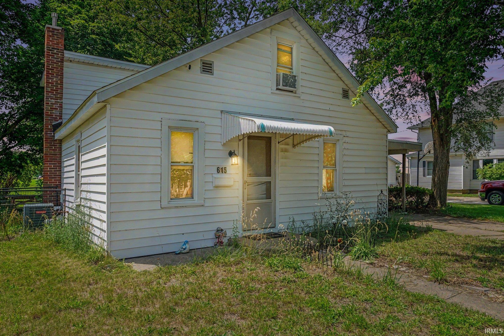 615 North Riverside Boulevard Goshen, IN 46528 - Photo 1 of 18