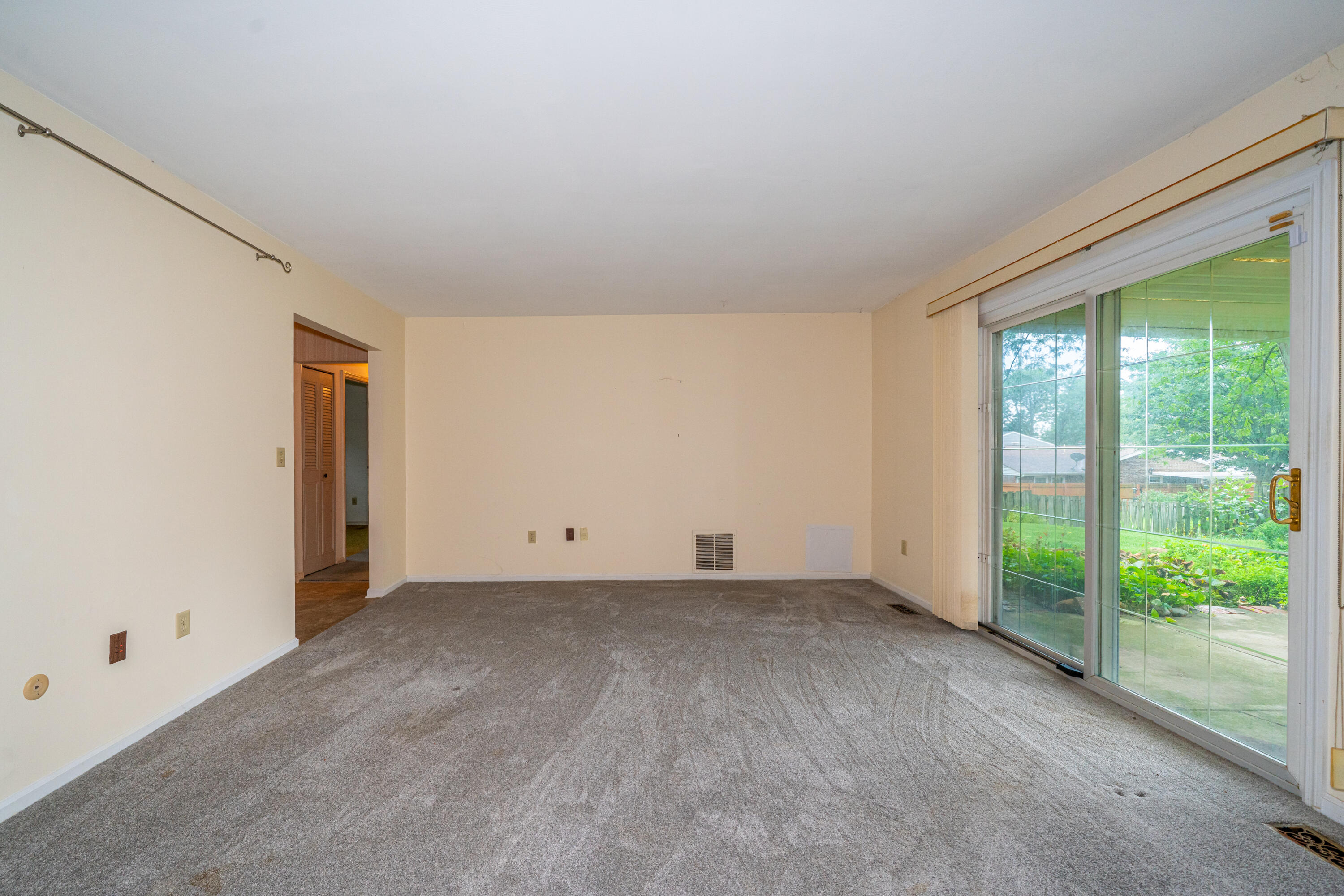 4337 Ridgepath Drive Dayton, OH 45424 - Photo 8 of 52 7