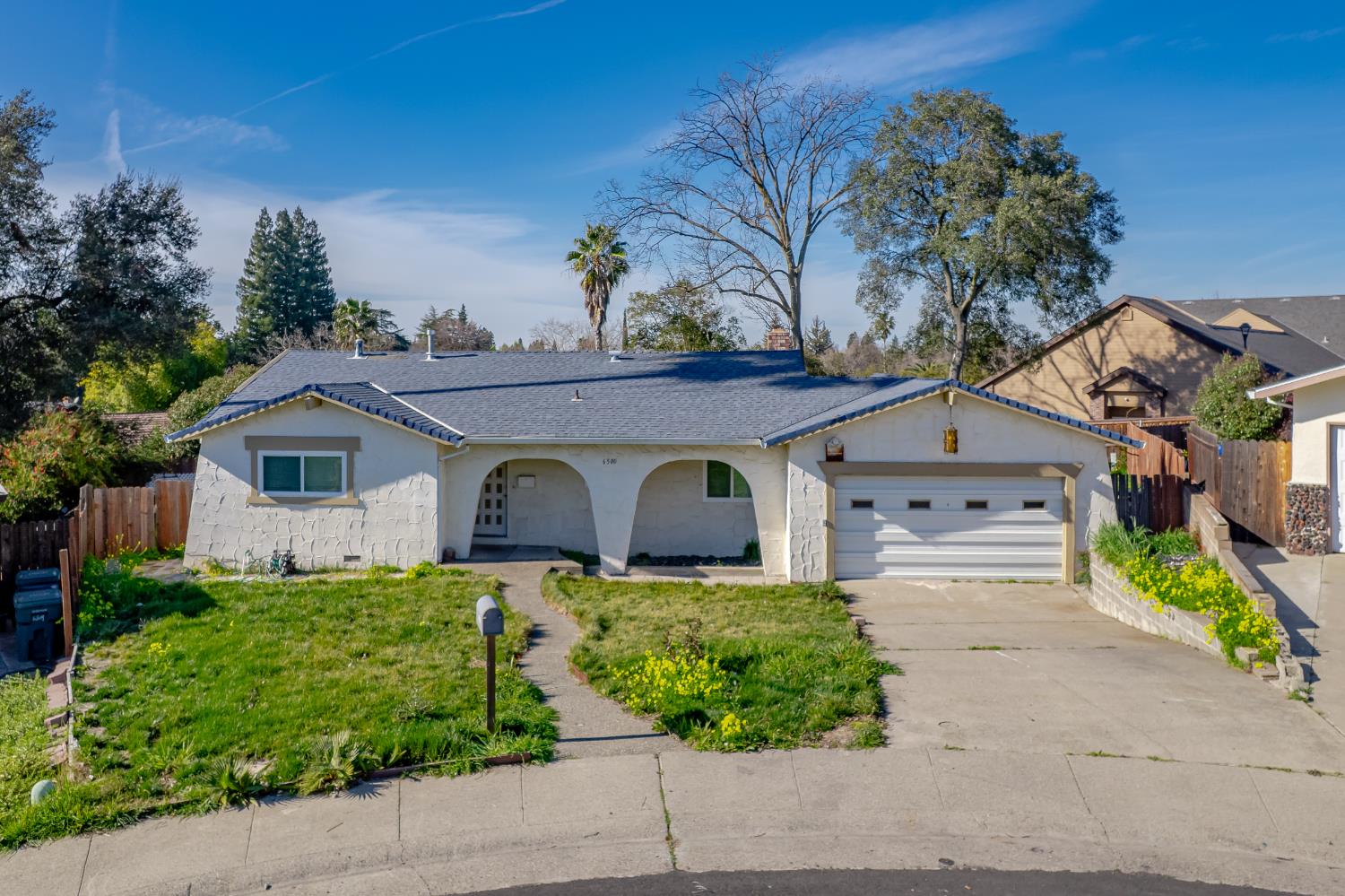 6500 Cookson Way Fair Oaks, CA 95628 - Photo 1 of 37 a front view of a house with a yard
