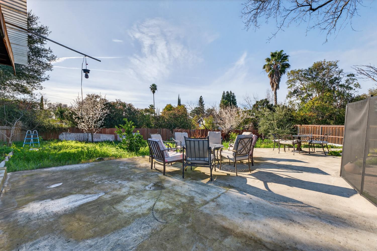 6500 Cookson Way Fair Oaks, CA 95628 - Photo 28 of 37 a view of a park with bench sitting area