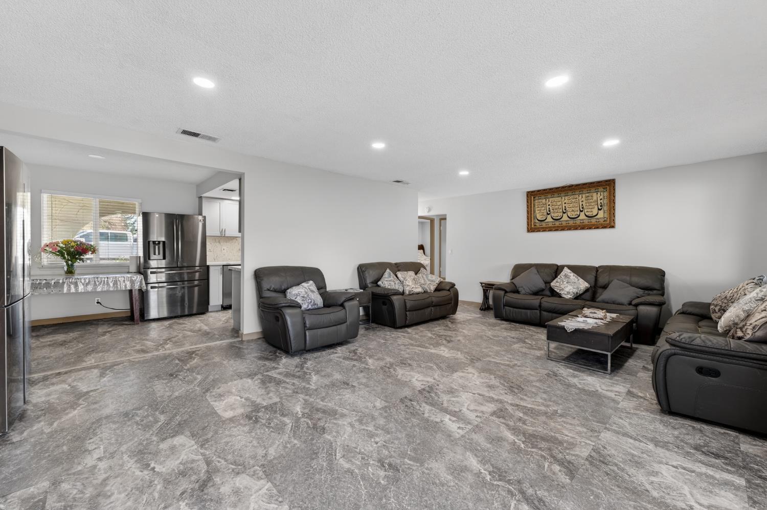 6500 Cookson Way Fair Oaks, CA 95628 - Photo 5 of 37 a living room with furniture and lots of furniture
