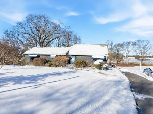 $799,900 | 585 Meadow View Avenue, Warwick, RI 02889