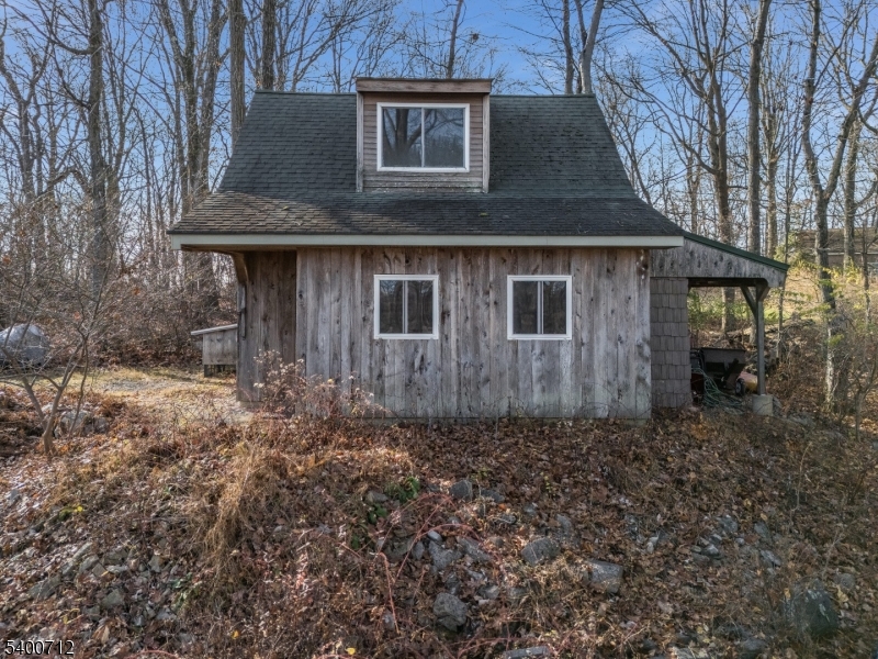 421 Adamic Hill Road Milford, NJ 08848 - Photo 38 of 45 a backyard of a house with lots of green space