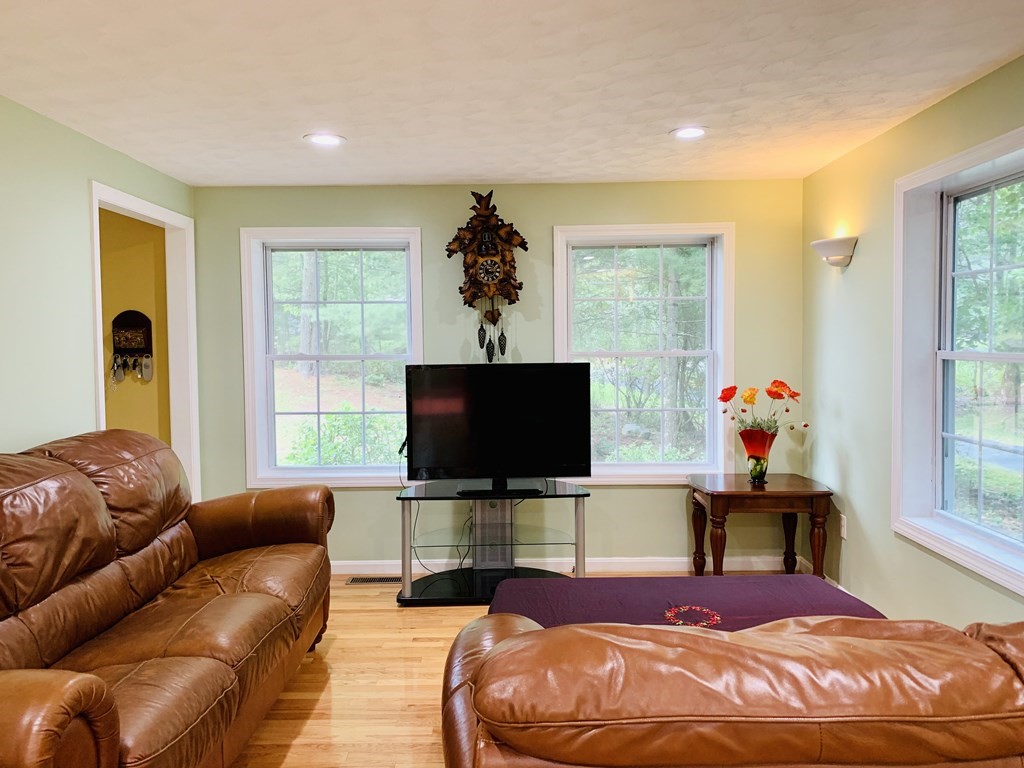 14 Red Gate Road Tyngsborough, MA 01879 - Photo 10 of 32 Gallery Image 10
