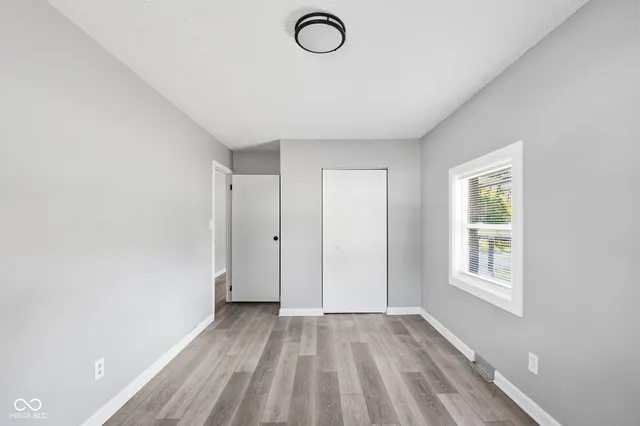 $220,000 | 263 North Raceway Road, Indianapolis, IN 46234