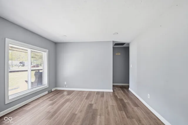 $220,000 | 263 North Raceway Road, Indianapolis, IN 46234