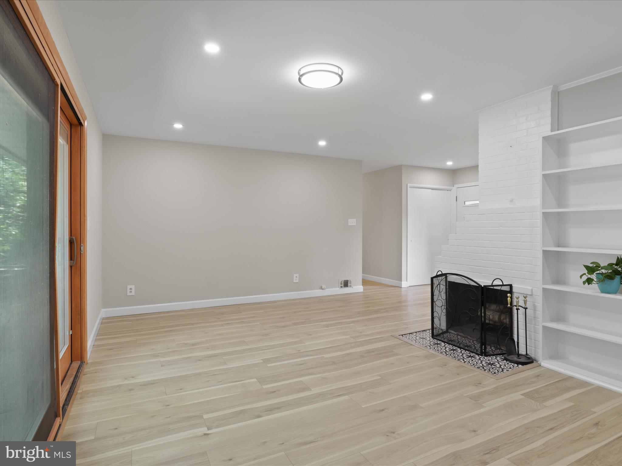7722 Elgar Street Springfield, VA 22151 - Photo 10 of 27 Gallery Image 10