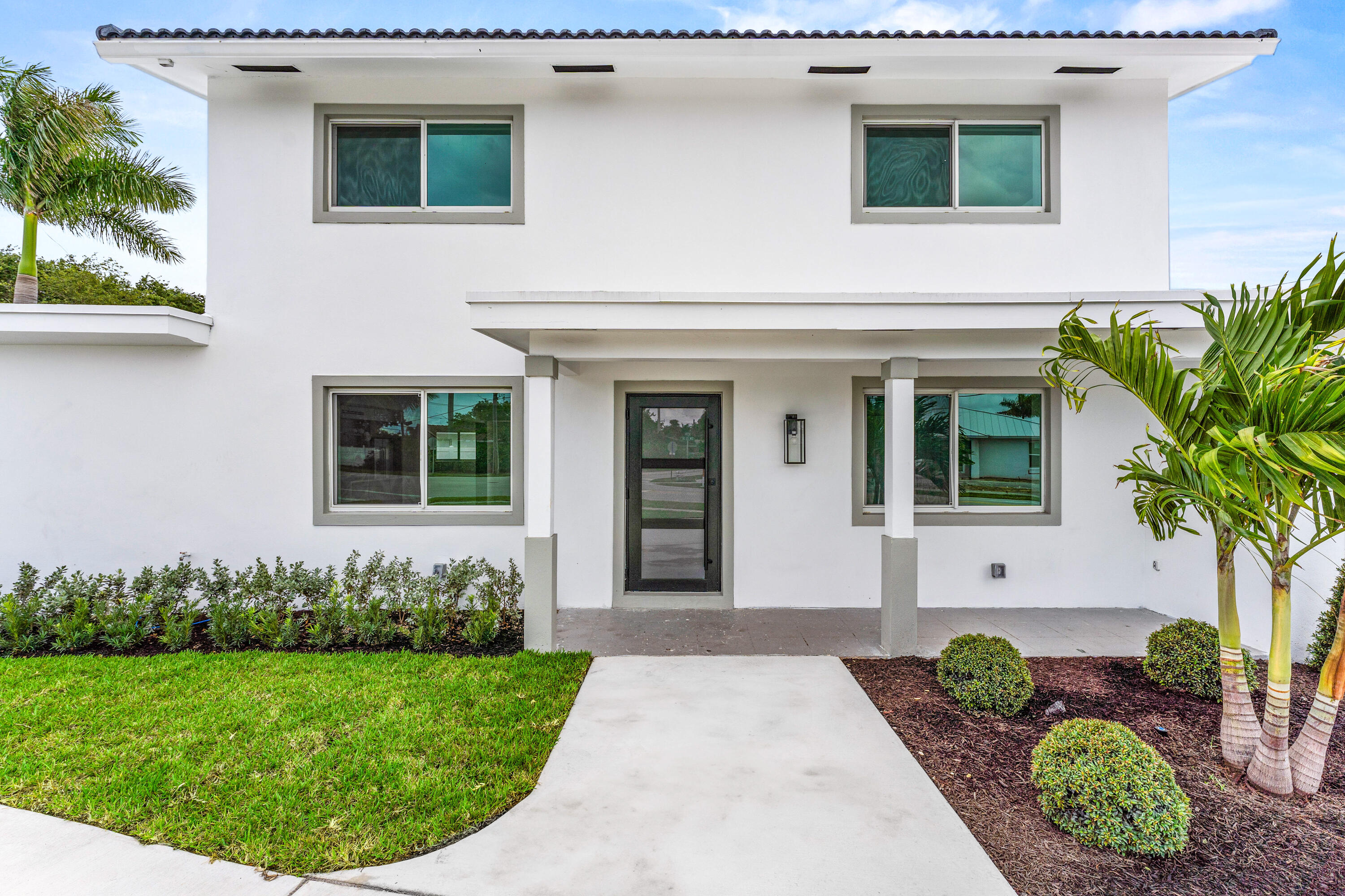 900 Southwest 13th Street Boca Raton, FL 33486 - Photo 1 of 51 004-900Southwest13thStreet-BocaRaton-FL-