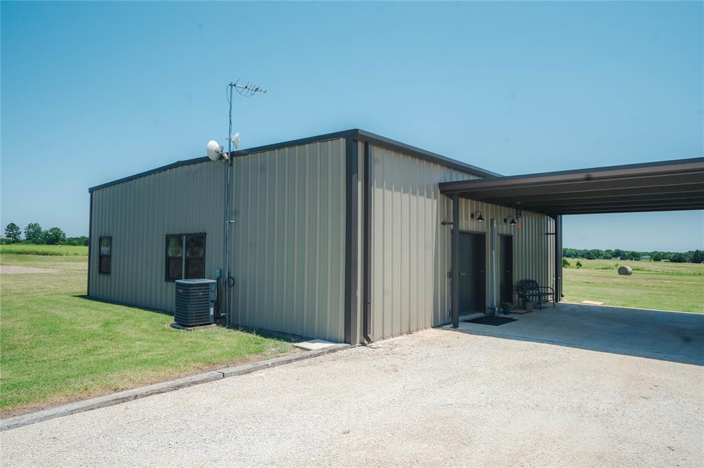 20548 Fm 901 Road Gordonville, TX 76245 - Photo 5 of 39 Barndo