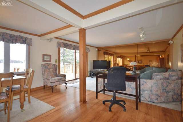 13095 Torrey Road Fenton, MI 48430 - Photo 6 of 11 21120528-5.JPG