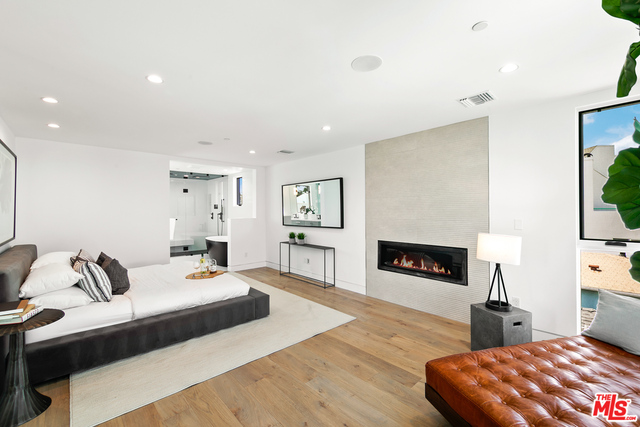 126 Thornton Place Venice, CA 90291 - Photo 11 of 28