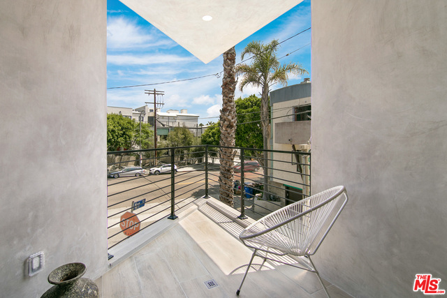 126 Thornton Place Venice, CA 90291 - Photo 7 of 28