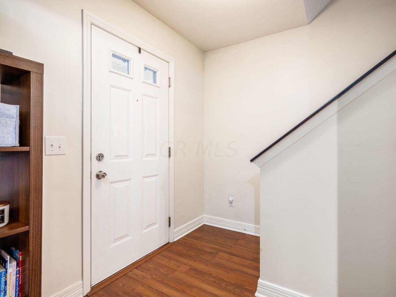 5372 Winters Run Road Dublin, OH 43016 - Photo 4 of 27 Entry