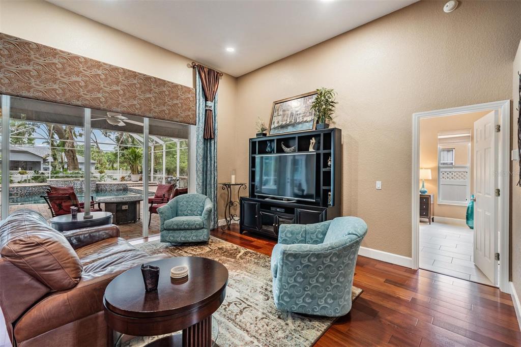 2905 Manor Ridge Place Valrico, FL 33596 - Photo 9 of 47 Gallery Image 9