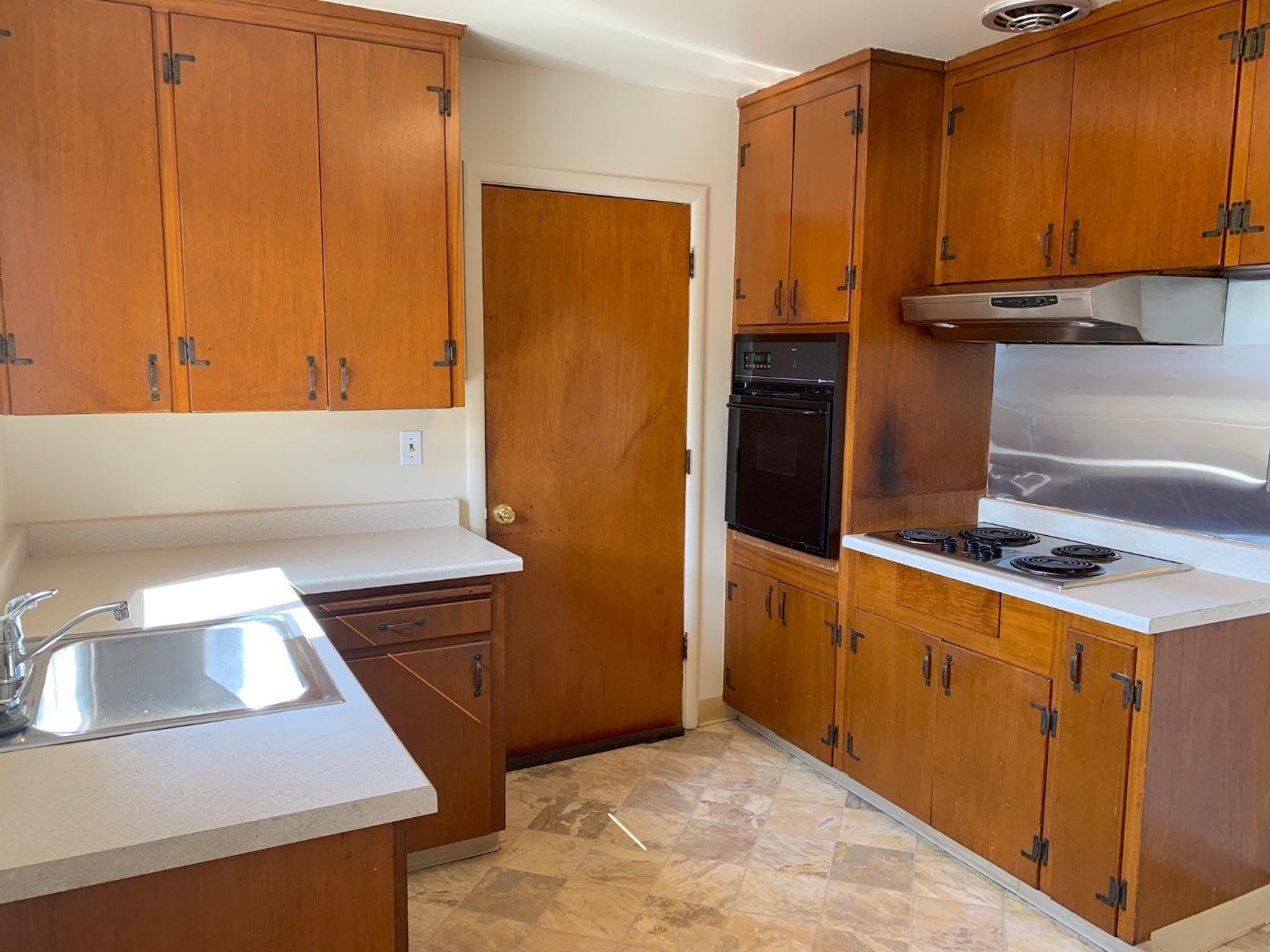3551 Bay Road Redwood City, CA 94063 - Photo 15 of 21 Gallery Image 15