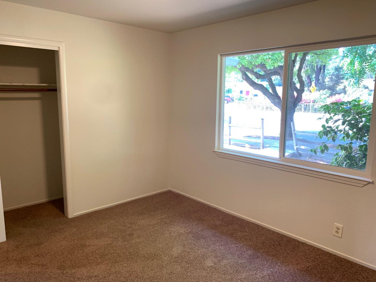 3551 Bay Road Redwood City, CA 94063 - Photo 7 of 21 Gallery Image 7
