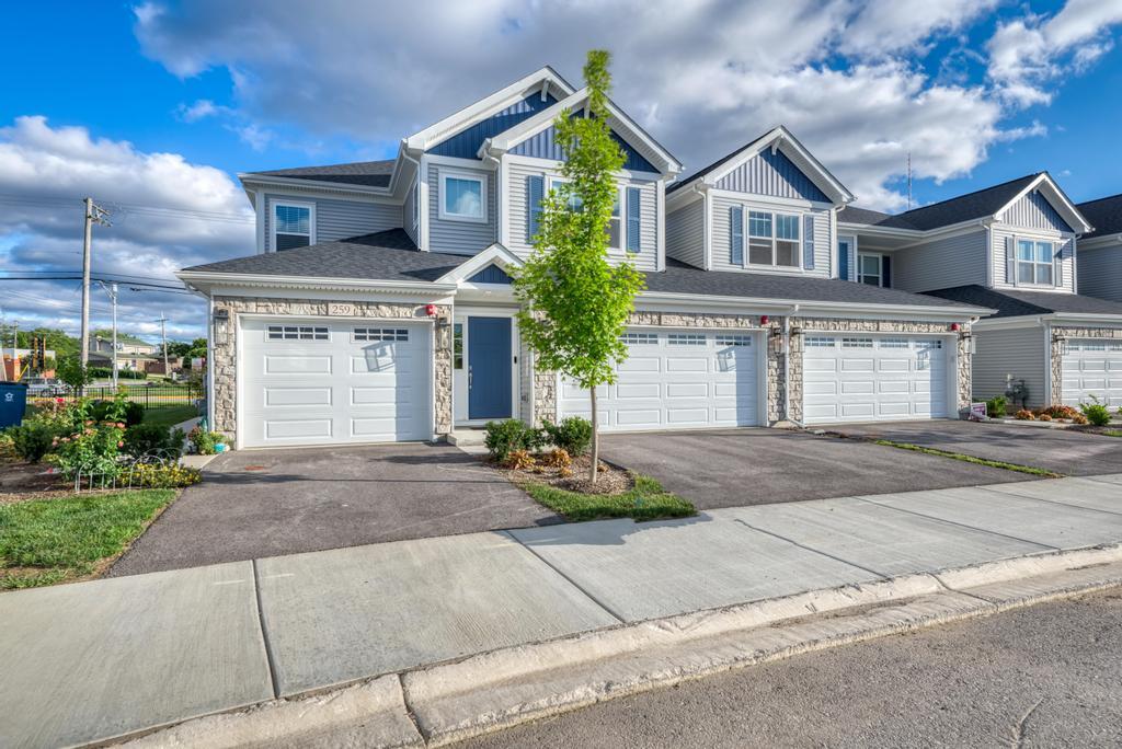 257 Masters Drive Addison, IL 60101 - Photo 1 of 29