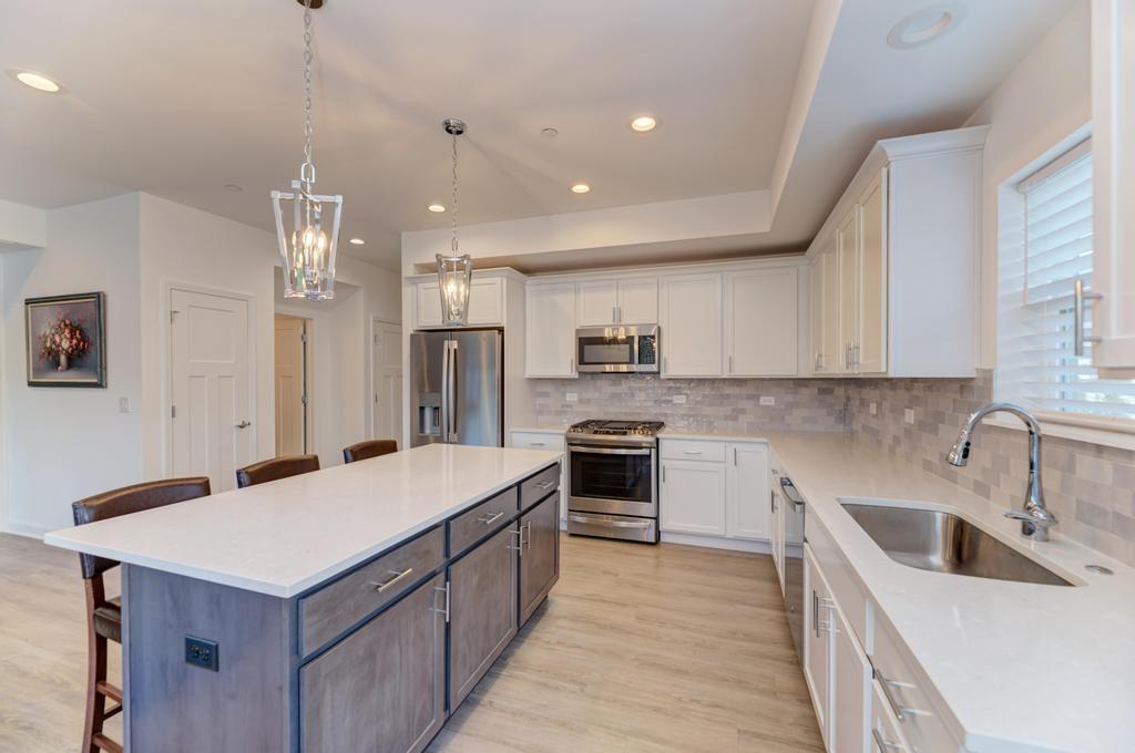 257 Masters Drive Addison, IL 60101 - Photo 13 of 29