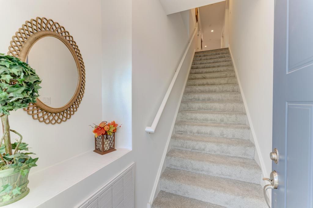 257 Masters Drive Addison, IL 60101 - Photo 3 of 29