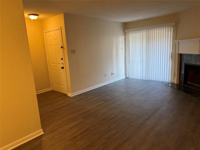 $99,850 | 2120 El Paseo Street, Unit 2406, Houston, TX 77054