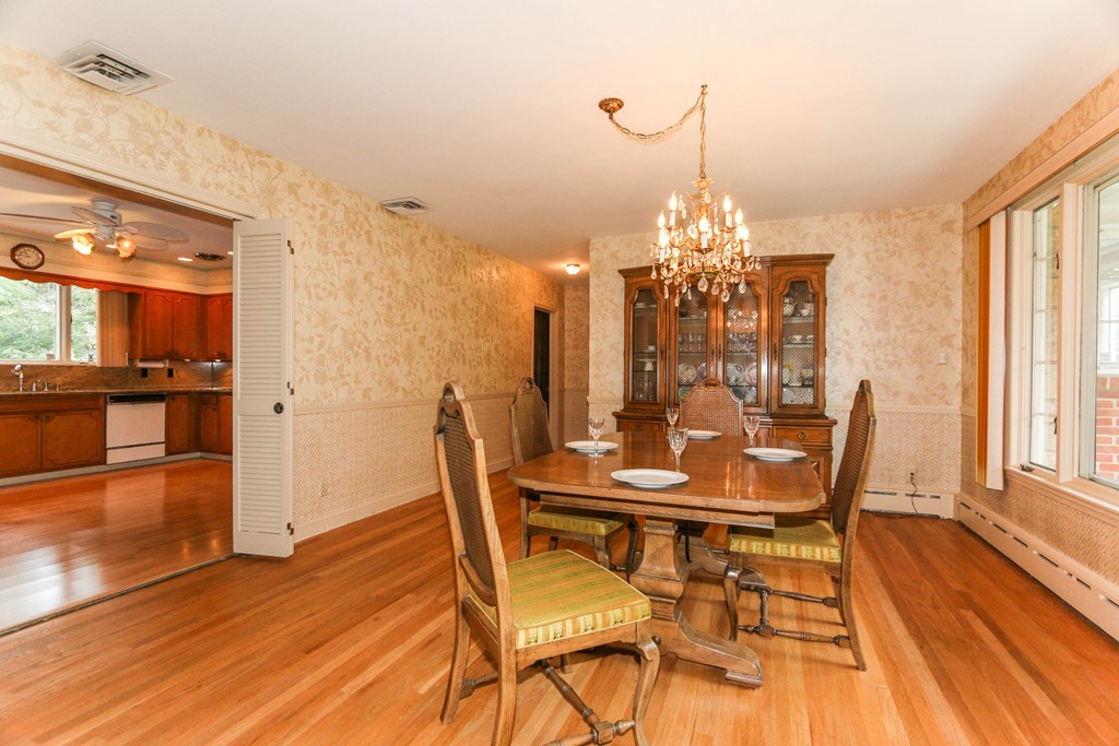 51 Colony Acres Road Longmeadow, MA 01106 - Photo 9 of 26 Gallery Image 9