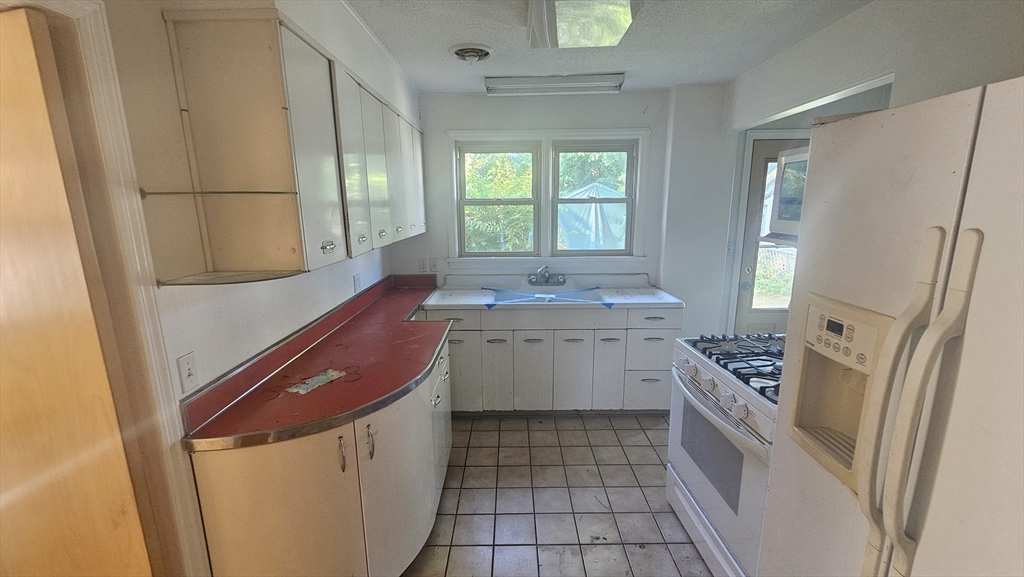 159 Bliss Road Longmeadow, MA 01106 - Photo 12 of 21 Gallery Image 12