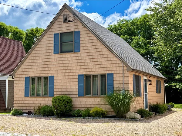 $2,200 | 15 Deangelis Drive, Narragansett, RI 02882