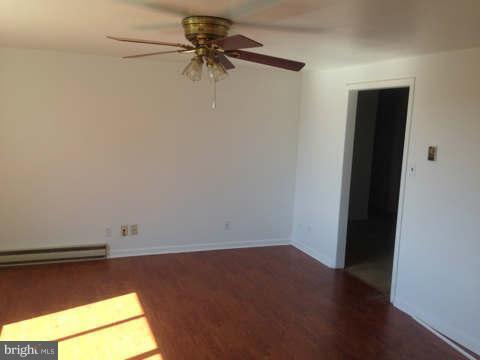 3310 Sumantown Road Middletown, MD 21769 - Photo 5 of 6 Living Room