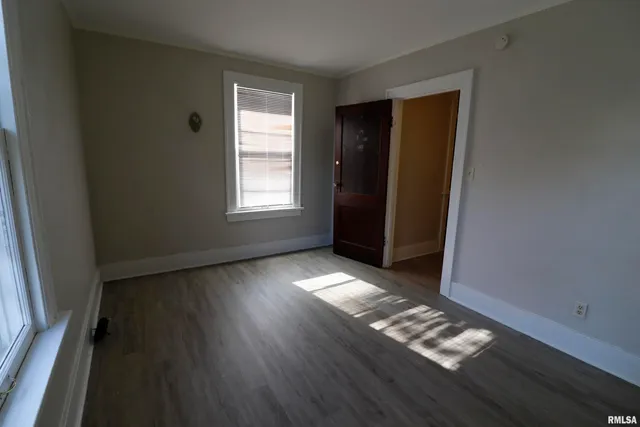 $145,000 | 1530-1532 West Barker Avenue, Peoria, IL 61606