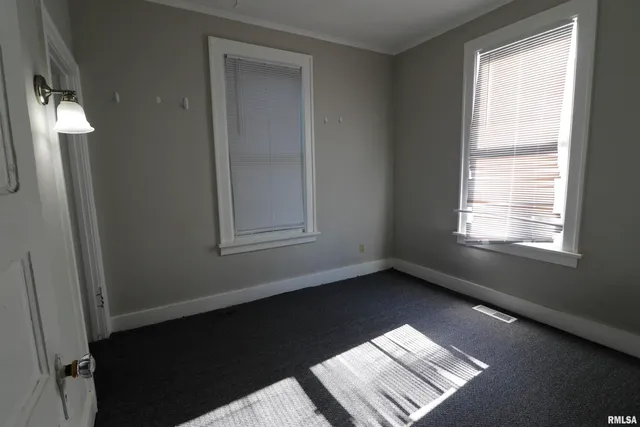 $145,000 | 1530-1532 West Barker Avenue, Peoria, IL 61606