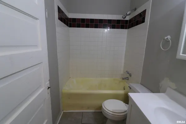 $140,000 | 1530-1532 West Barker Avenue, Peoria, IL 61606