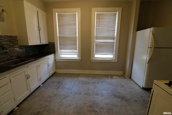 $140,000 | 1530-1532 West Barker Avenue, Peoria, IL 61606