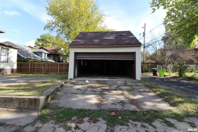 $145,000 | 1530-1532 West Barker Avenue, Peoria, IL 61606