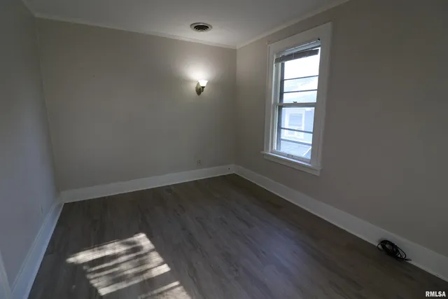 $145,000 | 1530-1532 West Barker Avenue, Peoria, IL 61606