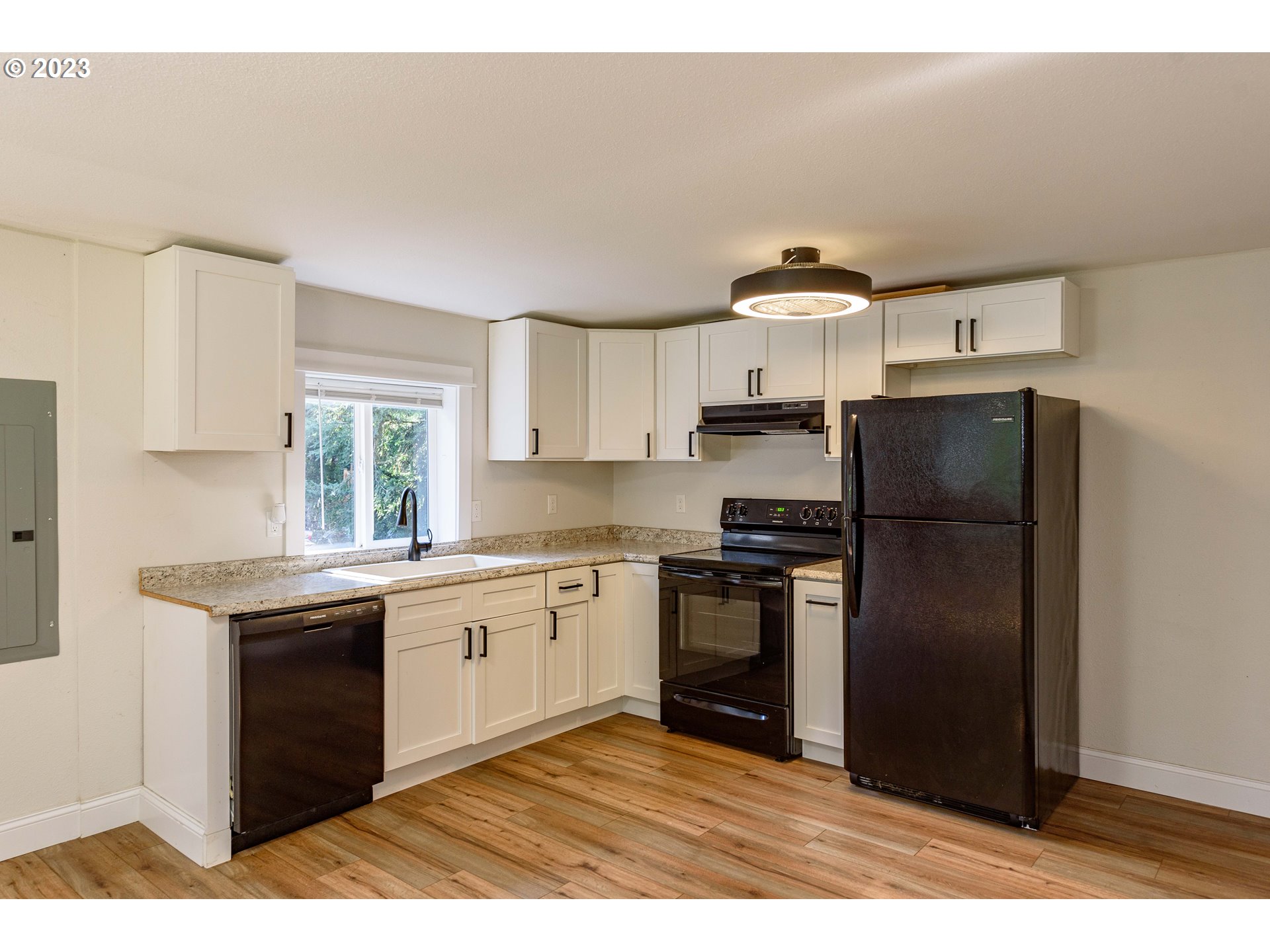 63573 Andrews Road Coos Bay, OR 97420 - Photo 40 of 47 Gallery Image 40