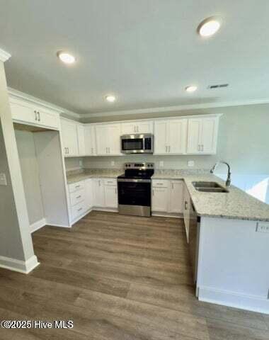 4367 West Pine Street, Unit B Farmville, NC 27828 - Photo 6 of 14 20251010211614444351000000-o