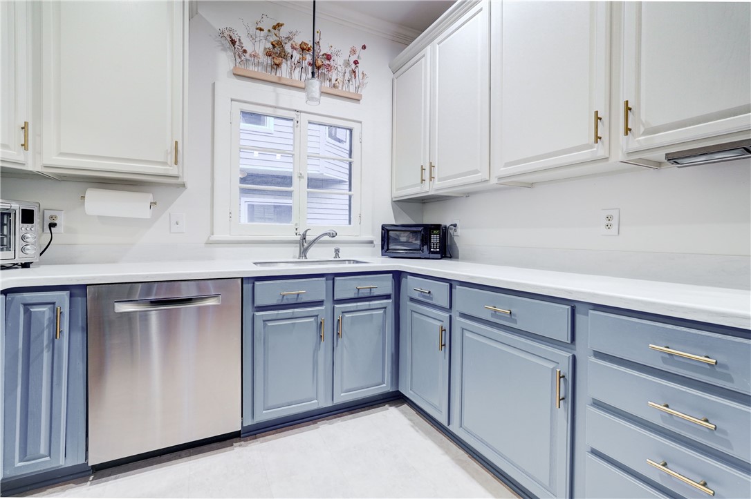 29 Benton Street Rochester, NY 14620 - Photo 13 of 49 Gallery Image 13