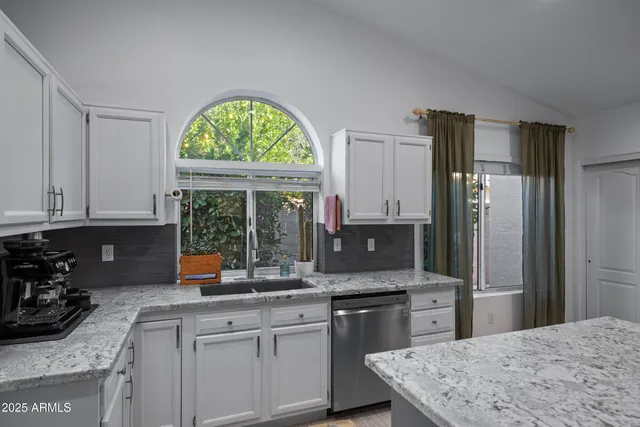 $670,000 | 844 East San Remo Avenue, Gilbert, AZ 85234