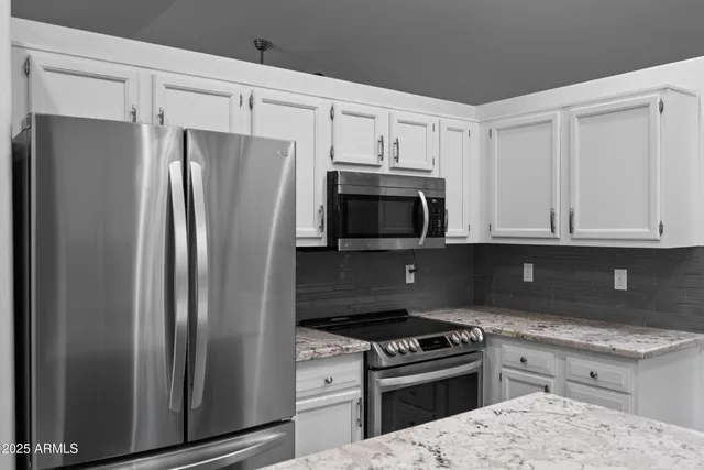 $670,000 | 844 East San Remo Avenue, Gilbert, AZ 85234