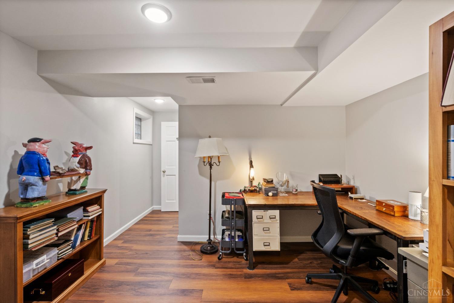 2787 Walsh Road Cincinnati, OH 45208 - Photo 21 of 31 Gallery Image 21